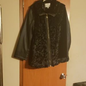 Jacket with removable faux leather sleeves and fau